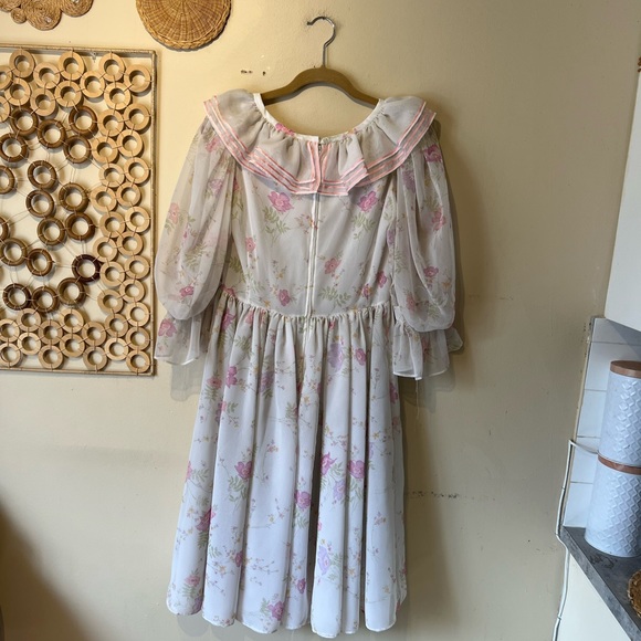 Vintage medium midi flare/ long sleeve dress….. - Picture 4 of 6